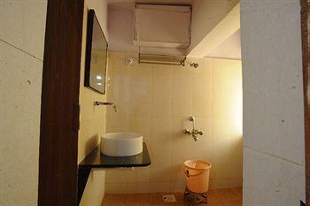 Jal Sagar Hotel Vadodara Buitenkant foto